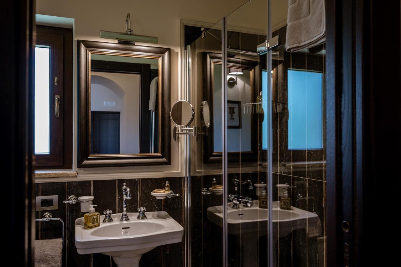 Donna Carolina Luxury Rooms Чефалу Экстерьер фото